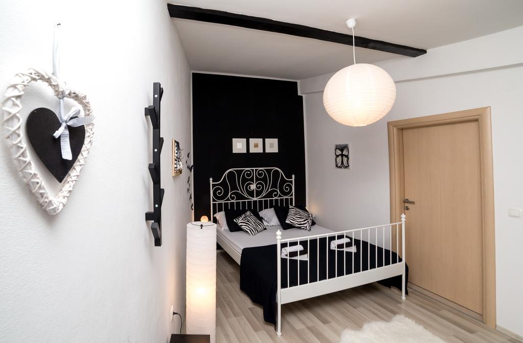 Apartments Zara Petrcane Exterior foto
