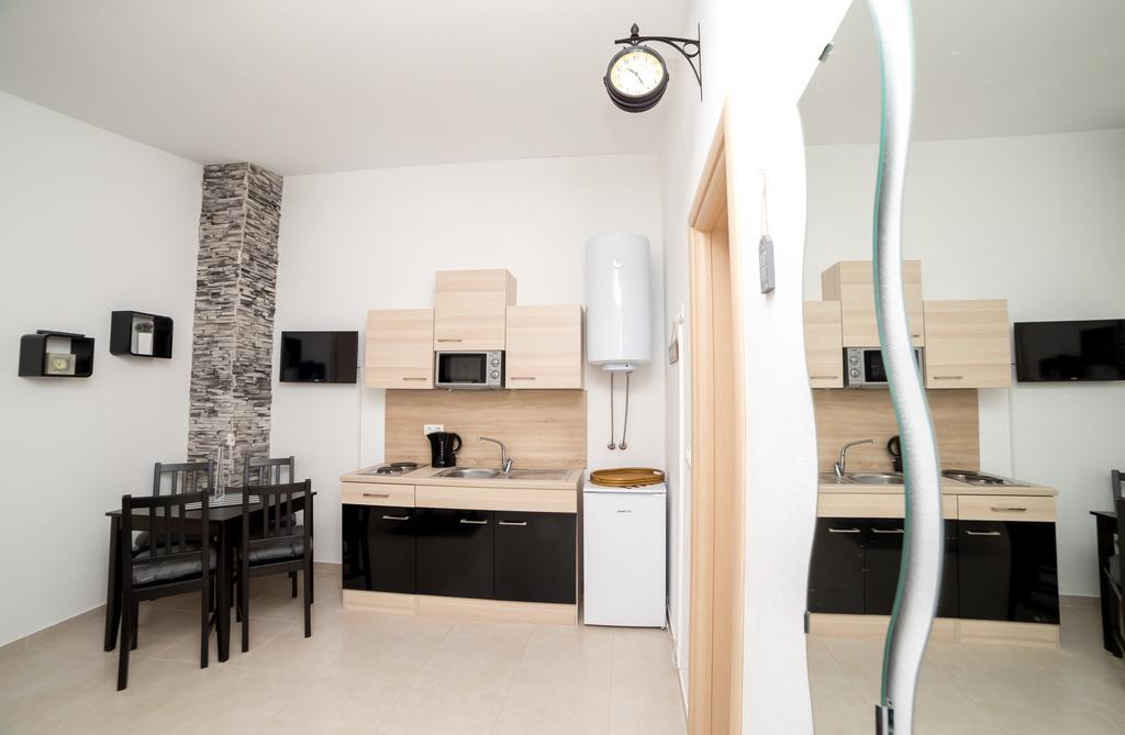 Apartments Zara Petrcane Exterior foto
